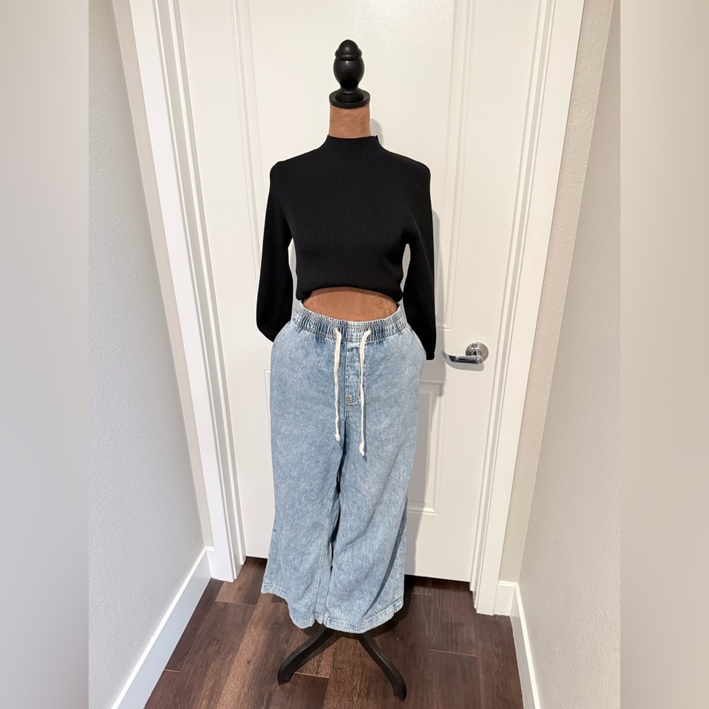 GAP Light Wash Denim Pull-On Pants | High Rise Wide Leg | Size L